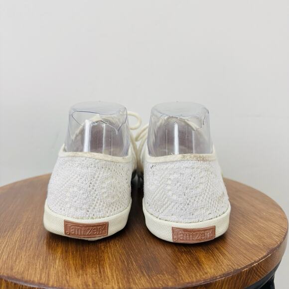 Jantzen White Perforated Floral Slip On Sneakers Women’s Size 6/7 - Picture 6 of 10